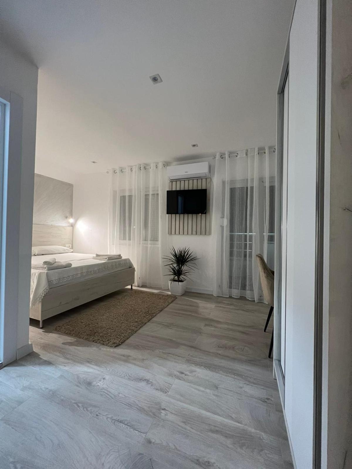 Apartments Hillside Ulcinj Exterior photo